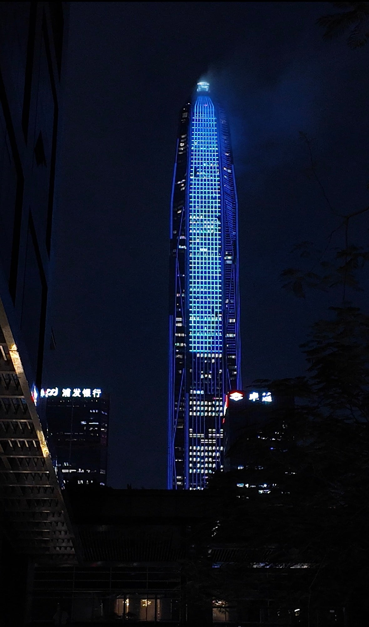 China Night Travel Guide — Shenzhen, Chongqing & Guangzhou